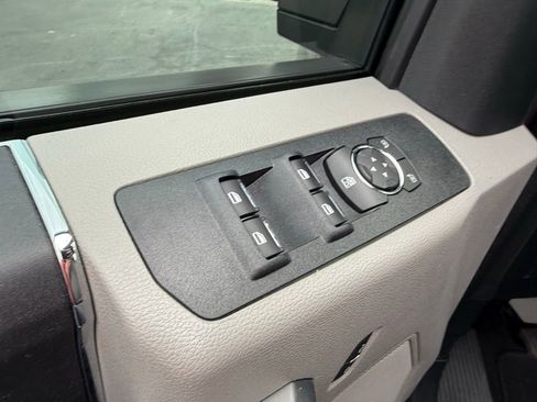 Used 2019 Ford F350 XLT image 19