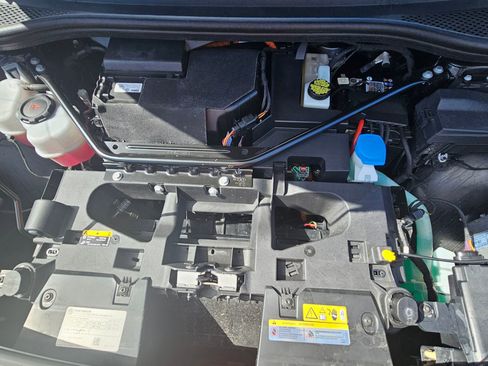 Used 2022 Volkswagen ID.4 Pro S w/ Gradient Package image 32