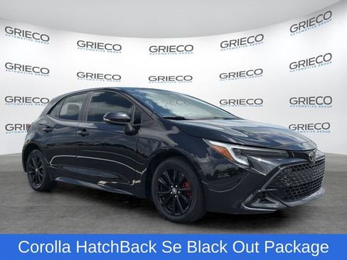 Used 2023 Toyota Corolla SE w/ SE Premium Package FWD image 1