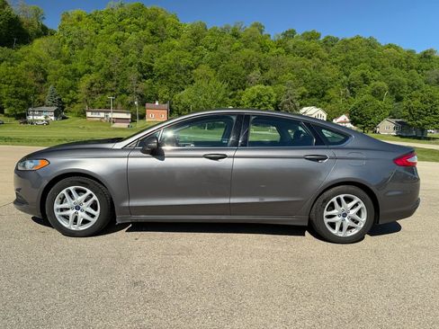 Used 2014 Ford Fusion SE FWD image 8