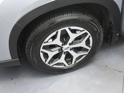 Used 2019 Subaru Forester Premium AWD/4WD image 13