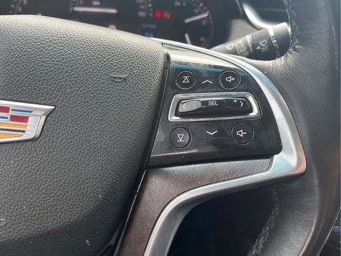 Used 2019 Cadillac XTS Luxury image 24