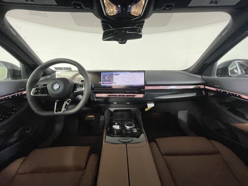 Used 2026 BMW 550e xDrive AWD/4WD image 15