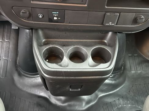 Used 2024 GMC Savana 2500 w/ Driver Convenience Package image 19