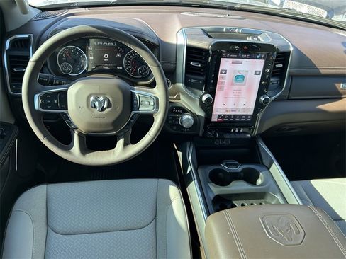 Used 2025 RAM 1500 Laramie w/ Laramie Southwest Edition image 19