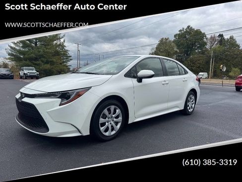 Used 2021 Toyota Corolla LE image 1