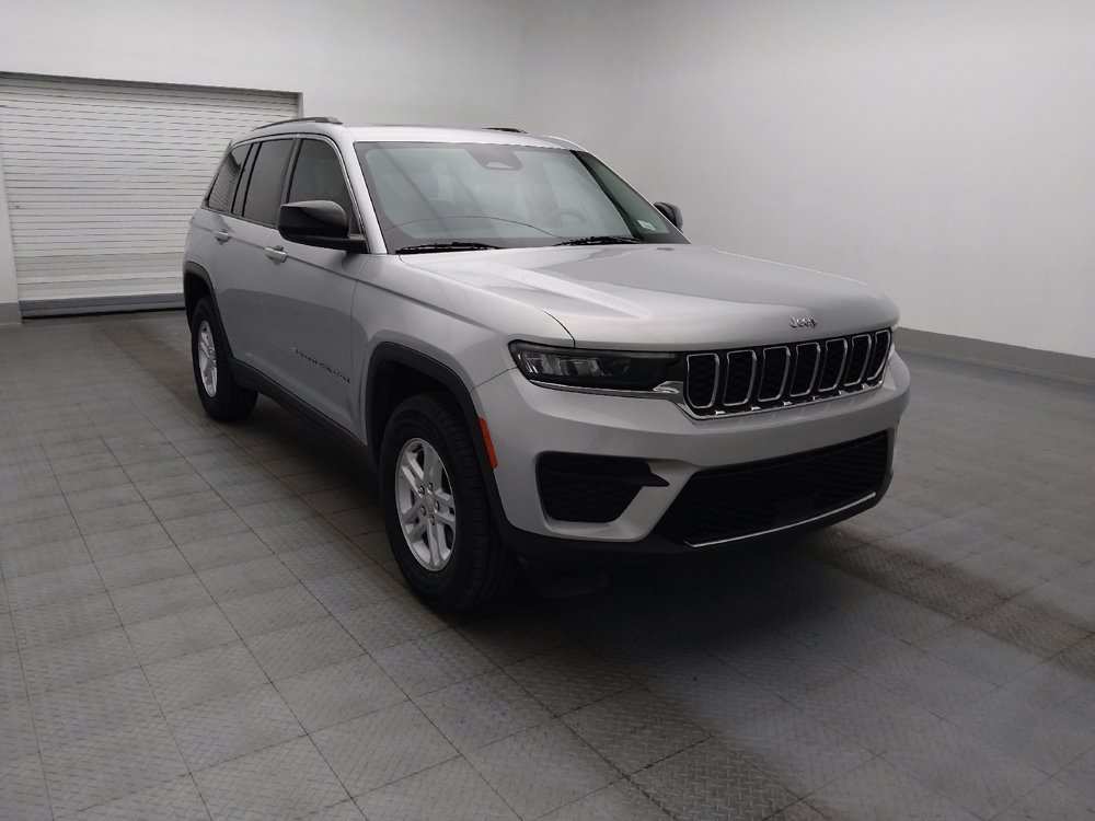 Used 2023 Jeep Grand Cherokee Laredo AWD/4WD image 13