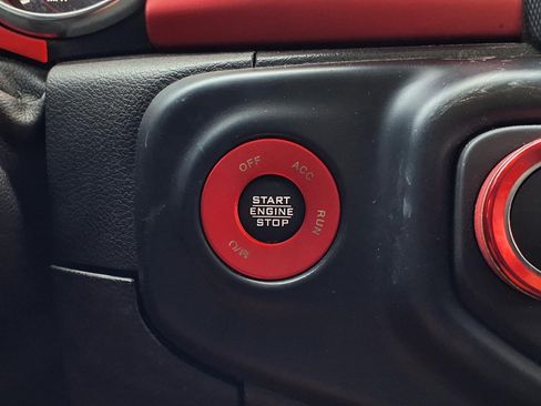 Used 2021 Jeep Wrangler Rubicon AWD/4WD image 23