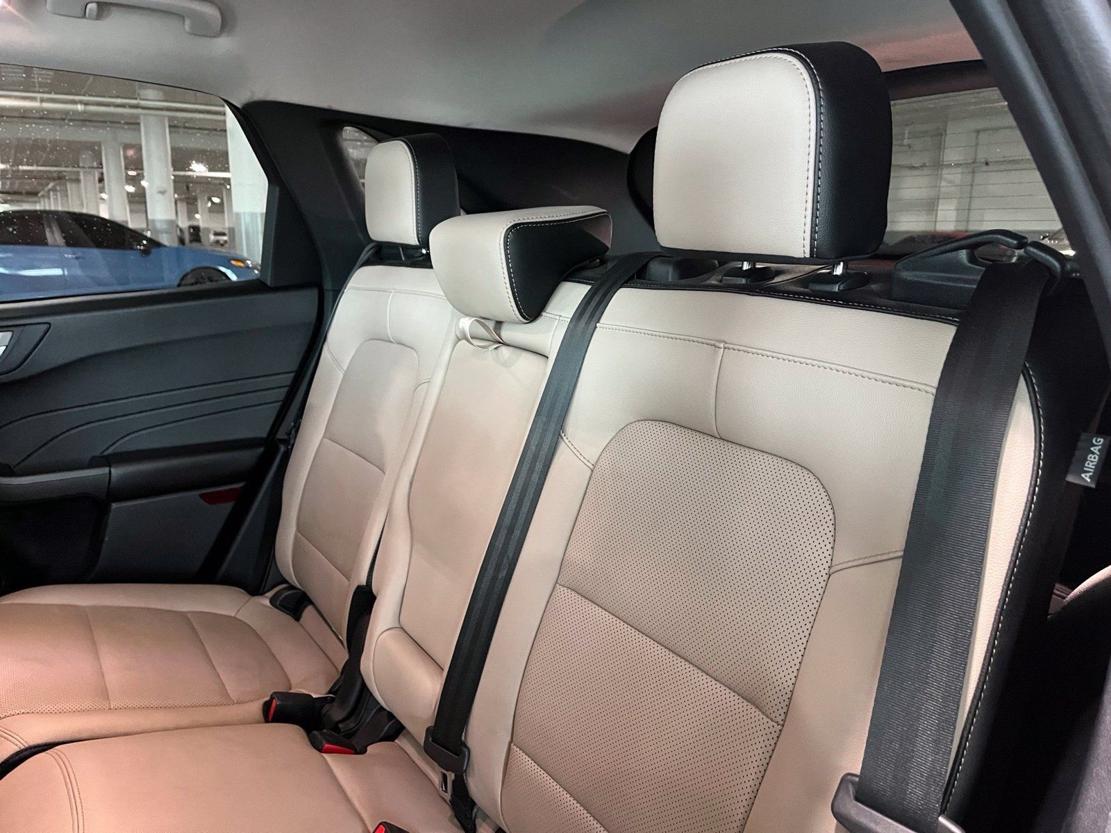 Used 2022 Ford Escape Titanium FWD image 36