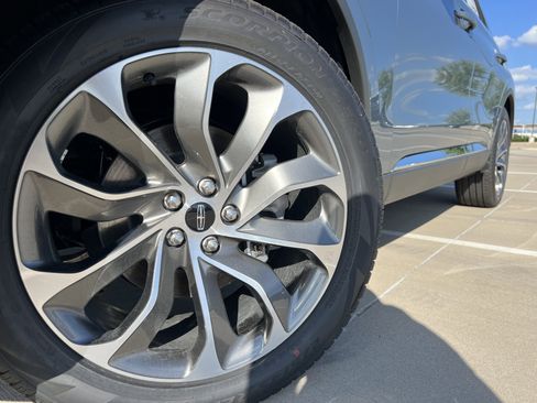 New 2025 Lincoln Aviator Reserve w/ Luxury Package image 14