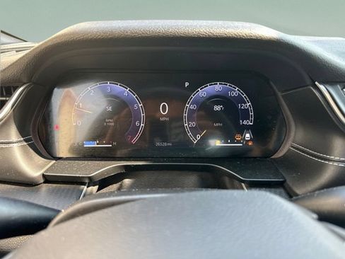 Used 2023 Jeep Grand Cherokee Altitude AWD/4WD image 23