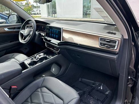 Certified 2026 Volkswagen Atlas SE w/ Panoramic Sunroof Package FWD image 43