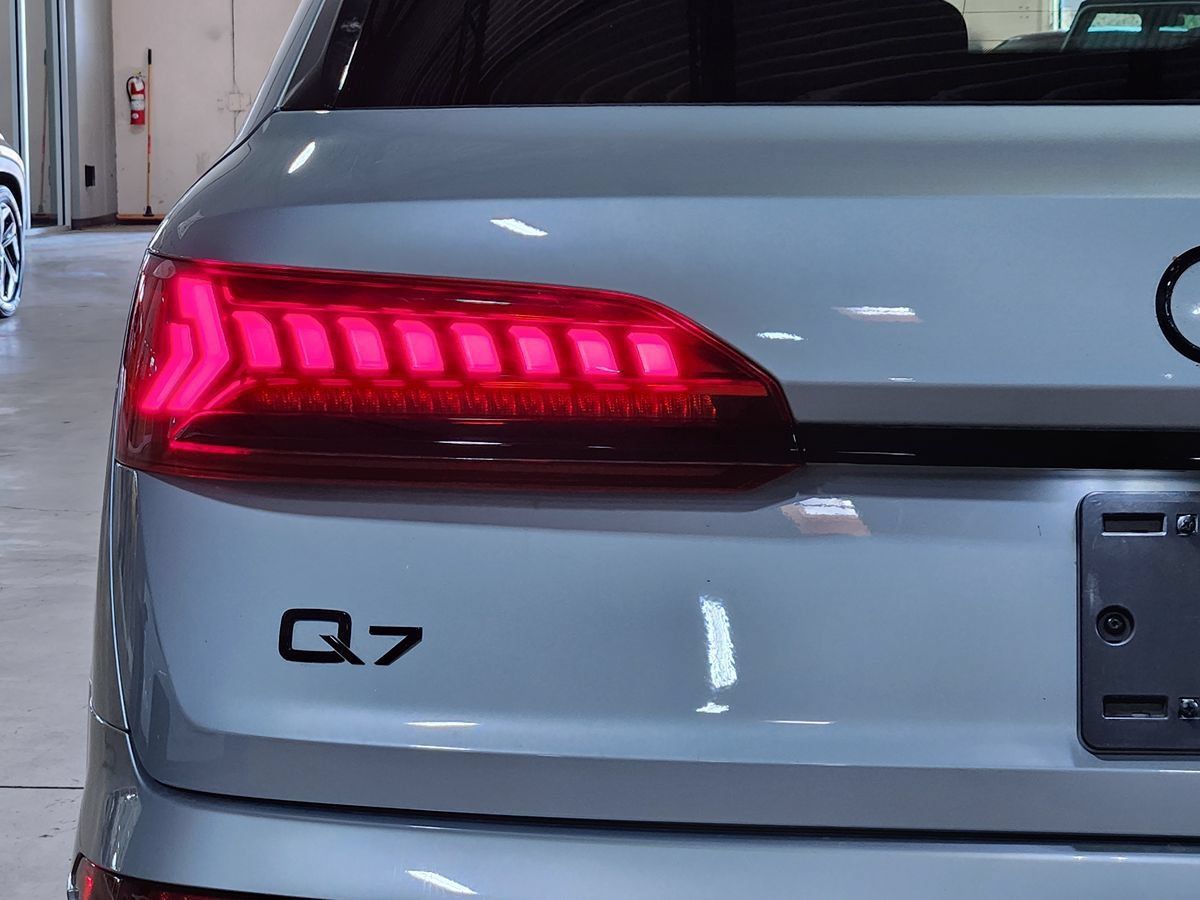 Used 2023 Audi Q7 3.0T Prestige AWD/4WD image 19