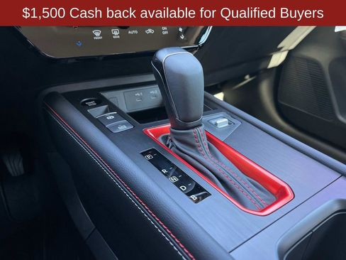 New 2026 Nissan Kicks SR image 32