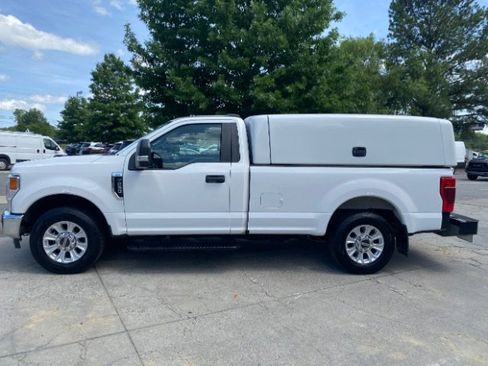 Used 2020 Ford F250 XLT image 2