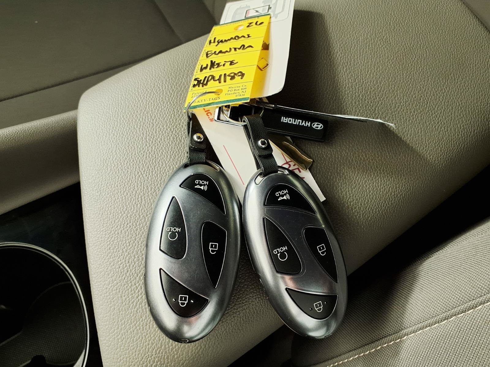 Used 2026 Hyundai Elantra Hybrid FWD image 24
