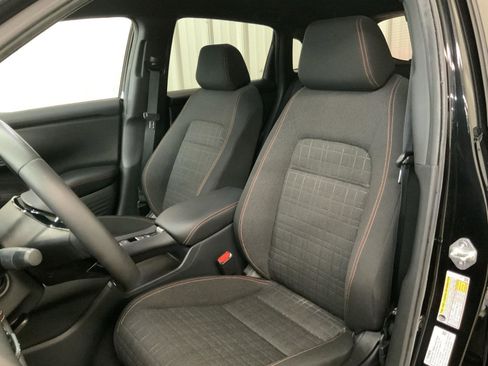 Used 2023 Honda HR-V Sport image 3