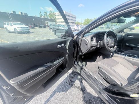 Used 2019 Dodge Charger GT RWD image 9
