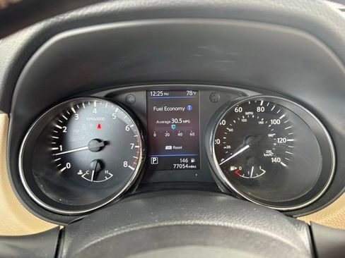 Used 2020 Nissan Rogue SV FWD image 7