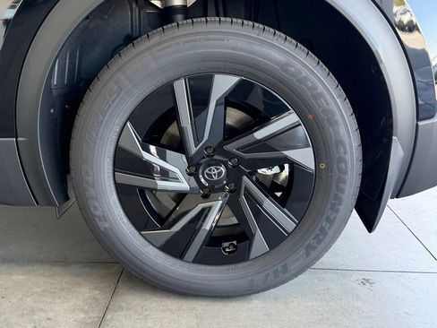New 2026 Toyota C-HR AWD/4WD image 14