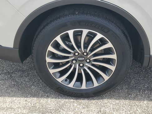 Certified 2023 Lincoln Aviator Reserve w/ Elements Package Plus AWD/4WD image 7