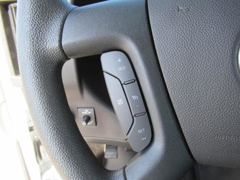 Used 2025 GMC Savana 2500 w/ Driver Convenience Package RWD image 25
