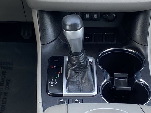 Certified 2018 Toyota Highlander XLE image 16