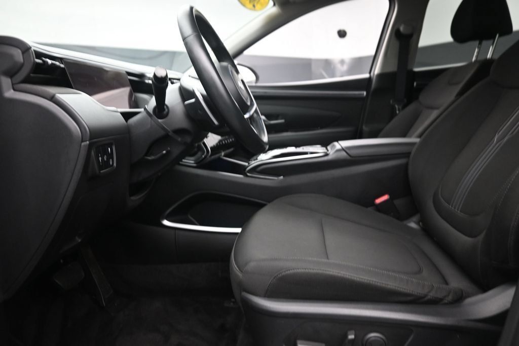 Used 2022 Hyundai Tucson SEL w/ Cargo Package AWD/4WD image 17