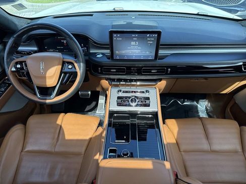 Used 2023 Lincoln Aviator Black Label w/ Class IV Trailer Tow Package AWD/4WD image 19