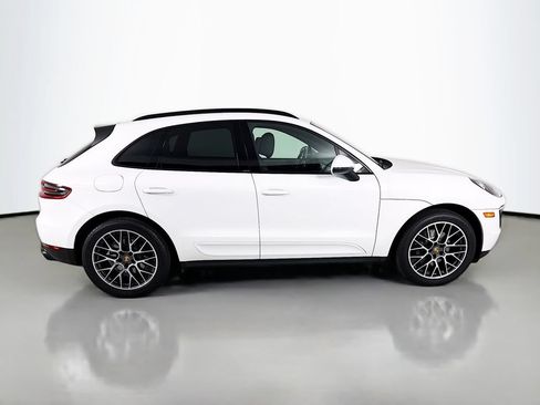 Certified 2018 Porsche Macan Sport Edition AWD/4WD image 8