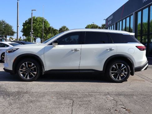 Used 2023 INFINITI QX60 Luxe w/ Vision Package FWD image 19