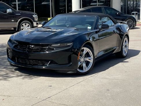 Used 2023 Chevrolet Camaro LT w/ Technology Package image 9