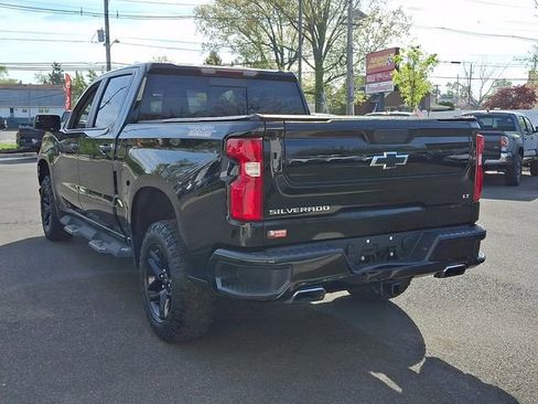 Used 2021 Chevrolet Silverado 1500 LT Trail Boss w/ Convenience Package II image 4