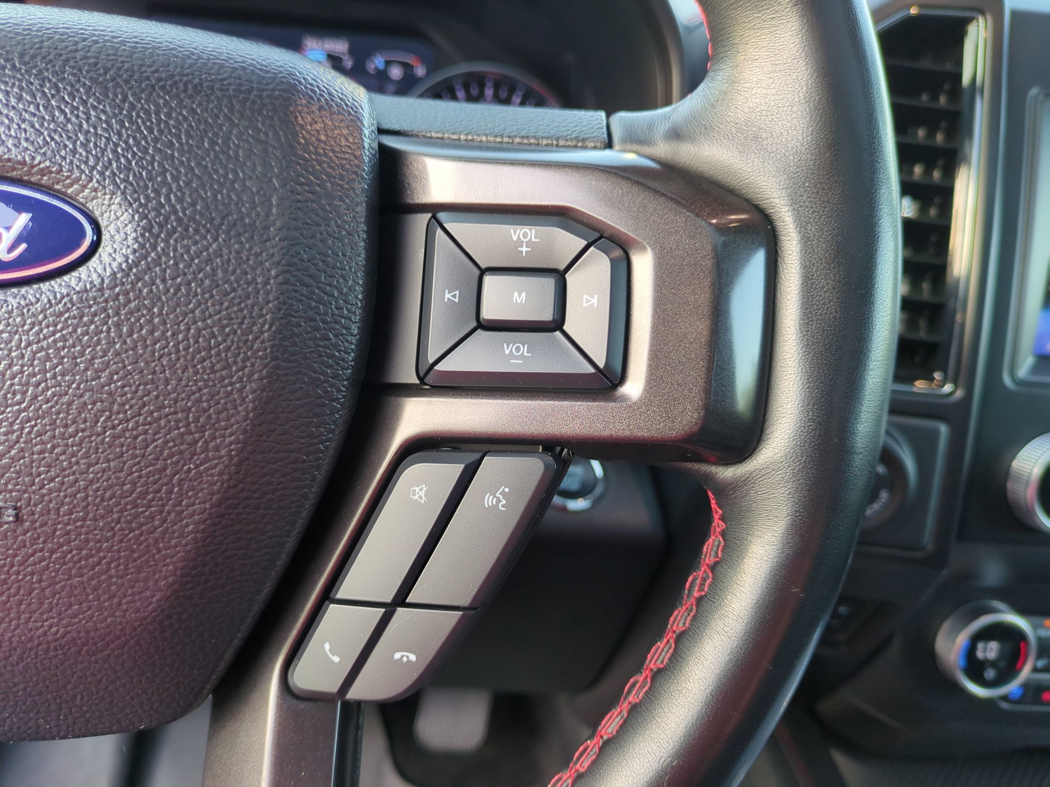 Used 2021 Ford Expedition Limited AWD/4WD image 20