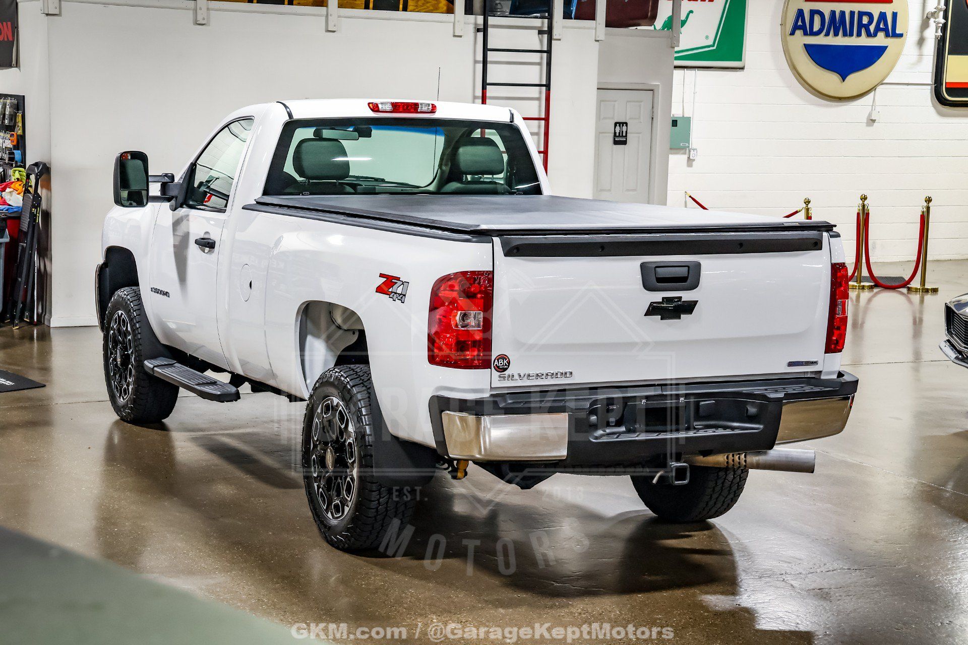 Used 2008 Chevrolet Silverado 3500 W/T AWD/4WD image 7