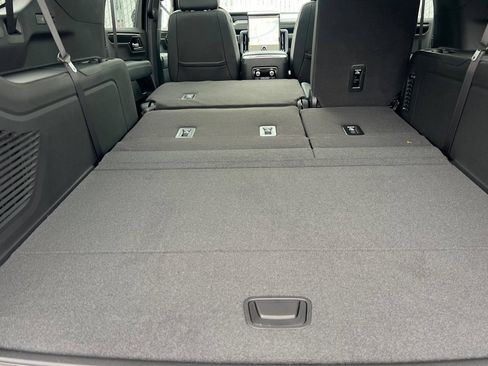 New 2026 GMC Yukon XL AT4 AWD/4WD image 12