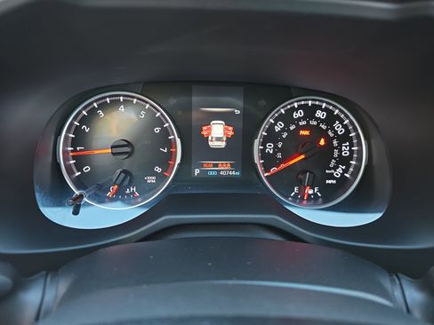 Used 2021 Toyota RAV4 LE image 18