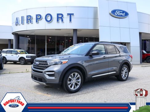 Used 2023 Ford Explorer XLT w/ Equipment Group 202A AWD/4WD image 1