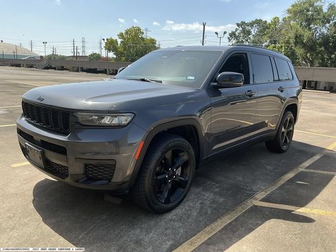 Used 2022 Jeep Grand Cherokee L Laredo RWD image 4