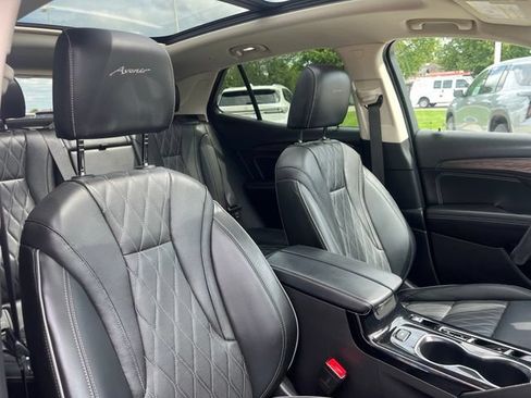 Used 2023 Buick Envision Avenir AWD/4WD image 16