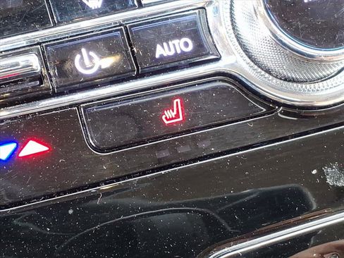 Used 2020 Lincoln Corsair Reserve image 6