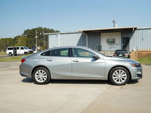 Used 2024 Chevrolet Malibu LT image 3