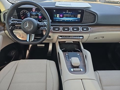 New 2026 Mercedes-Benz GLS 450 4MATIC image 35