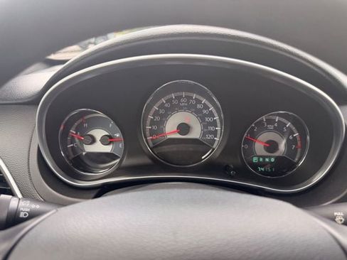 Used 2011 Chrysler 200 LX FWD image 3
