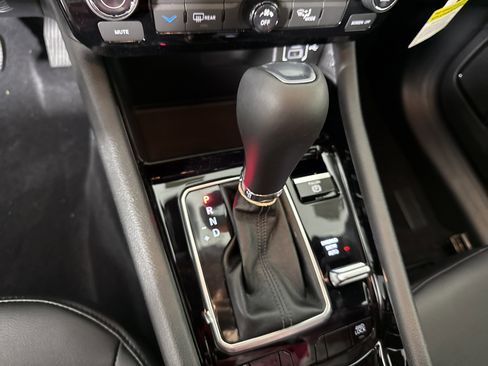 New 2026 Jeep Compass Latitude image 23