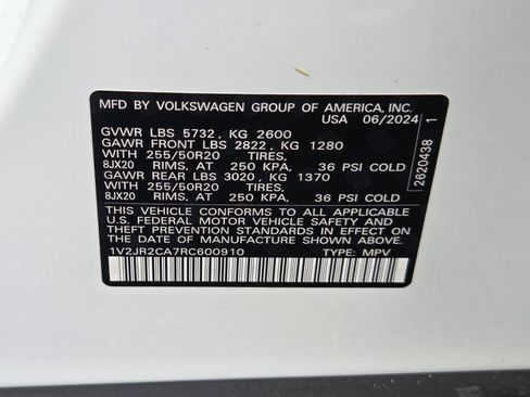 Used 2024 Volkswagen Atlas SE w/ Panoramic Sunroof Package image 31