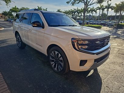 Used 2025 Ford Expedition Platinum w/ Driver's Package