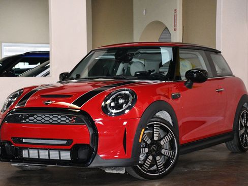 Used 2023 MINI Cooper S FWD image 4