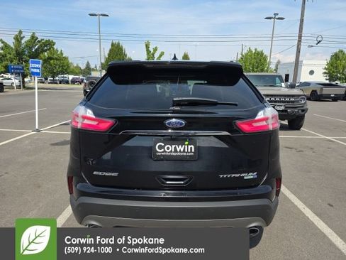 Used 2020 Ford Edge Titanium w/ Equipment Group 301A AWD/4WD image 16
