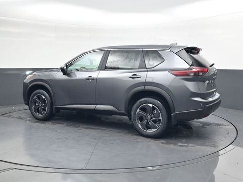 Certified 2026 Nissan Rogue SV w/ Cold Weather Package FWD image 11
